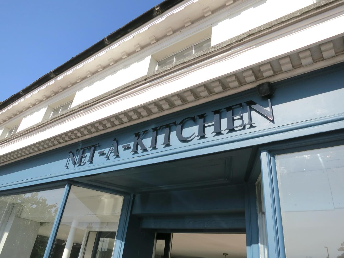 Pulborough kitchen design example by Net-A-Kitchen